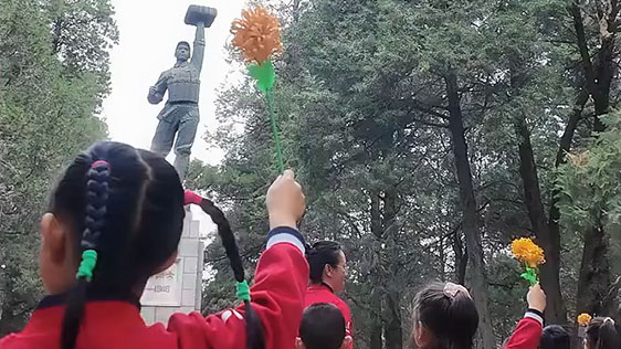 隆化县第二幼儿园开展“讲英雄 颂英雄 学英雄”主题教育活动